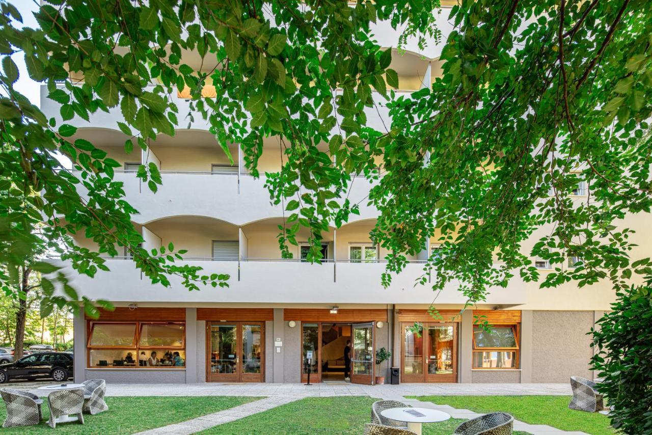 Hotel La Pergola 리그나노 사비아도로 외부 사진