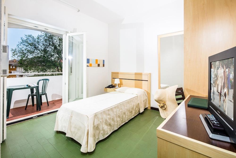 Hotel La Pergola 리그나노 사비아도로 외부 사진