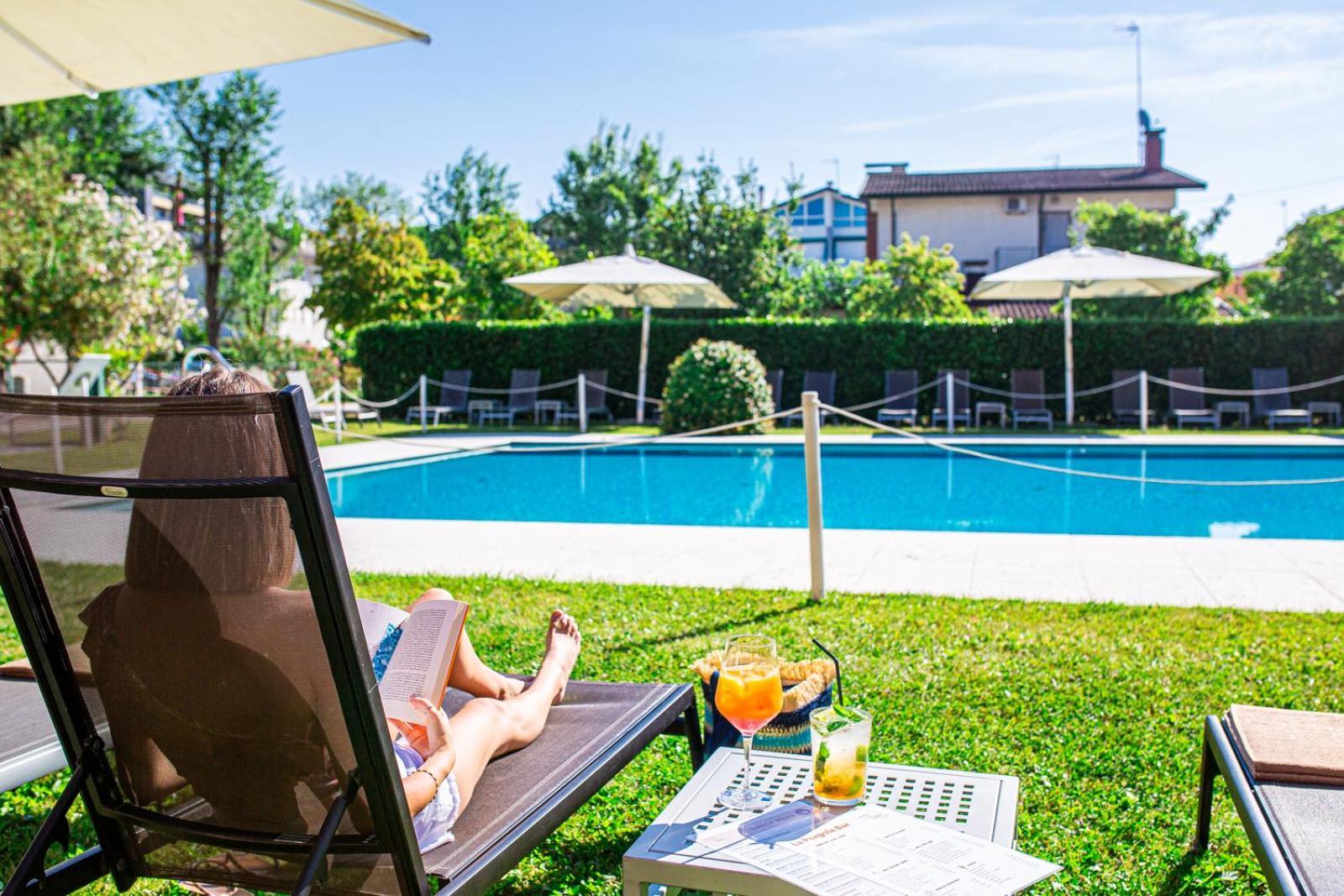 Hotel La Pergola 리그나노 사비아도로 외부 사진