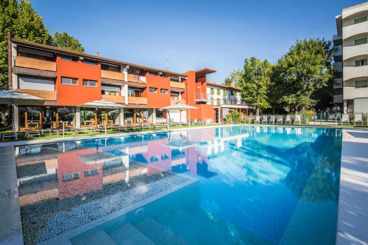 Hotel La Pergola 리그나노 사비아도로 외부 사진